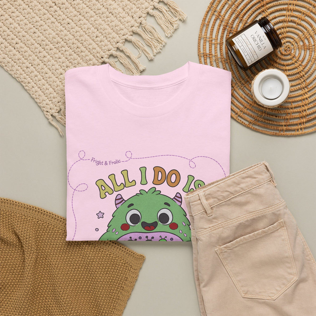 "All I Do Is Eat Bugs All Day" - Unisex T-shirt